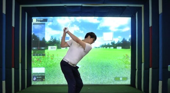 5 Reasons to Embrace Indoor Golf in San Antonio This Winter!